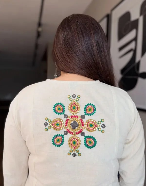 Ivory_A-Line_Kurta_with_Green_Thread_Embroidery