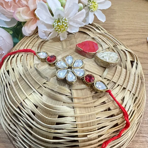 Dhivara_Designer_Bhaiya_Rakhi_With_Roli_Chawal_(1N_Bhaiya_Rakhi)