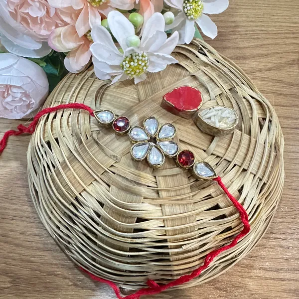 Dhivara_Designer_Bhaiya_Rakhi_With_Roli_Chawal_(1N_Bhaiya_Rakhi)