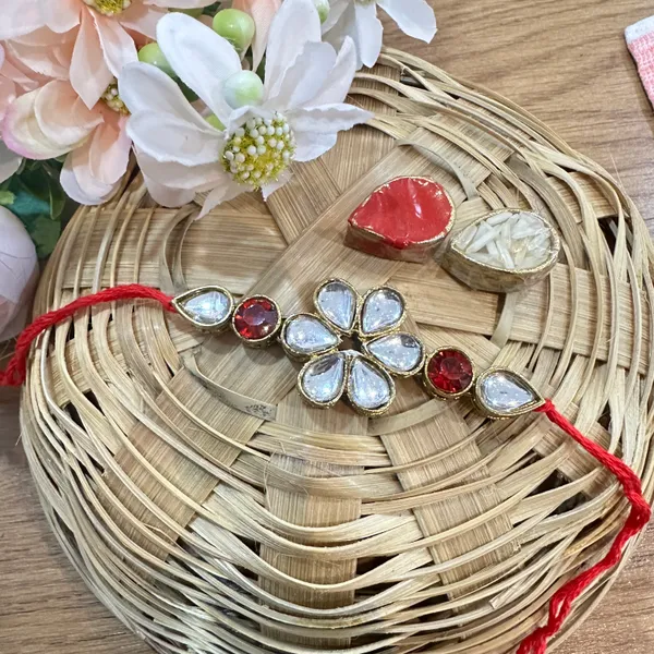 Dhivara_Designer_Bhaiya_Rakhi_With_Roli_Chawal_(1N_Bhaiya_Rakhi)