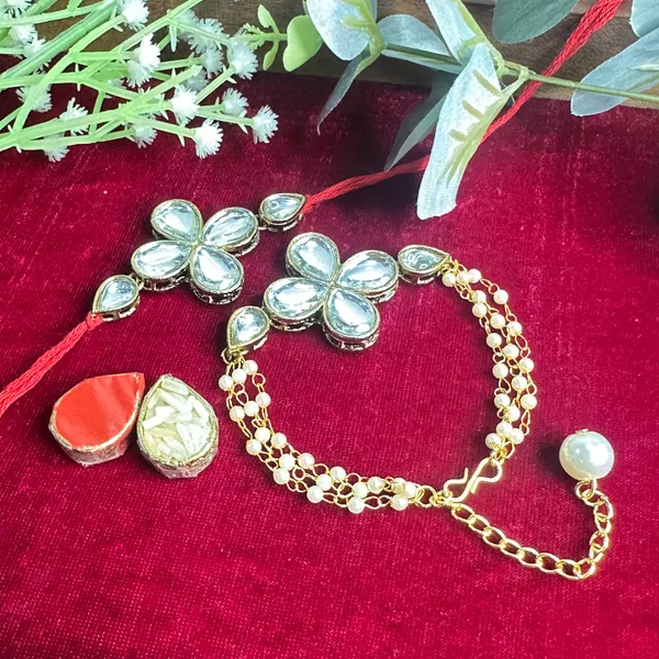 Dhivara_Designer_Bhaiya_Bhabhi_Rakhi_With_Roli_Chawal
