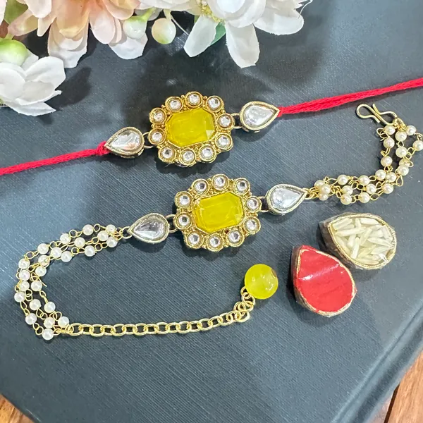 Dhivara_Designer_Bhaiya_Bhabhi_Rakhi_With_Roli_Chawal