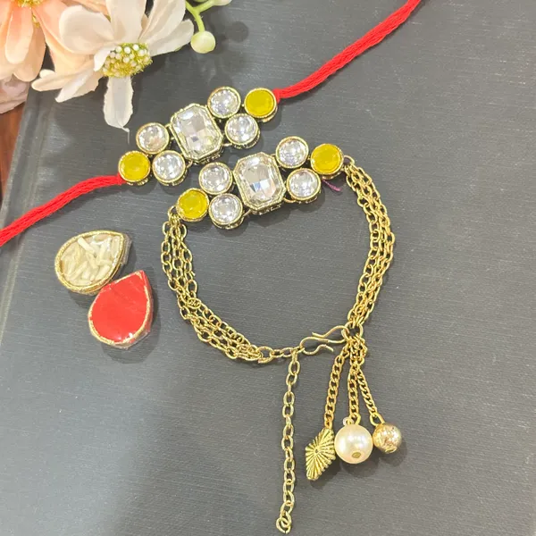 Dhivara_Designer_Bhaiya_Bhabhi_Rakhi_With_Roli_Chawal