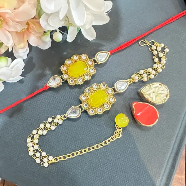 Dhivara_Designer_Bhaiya_Bhabhi_Rakhi_With_Roli_Chawal