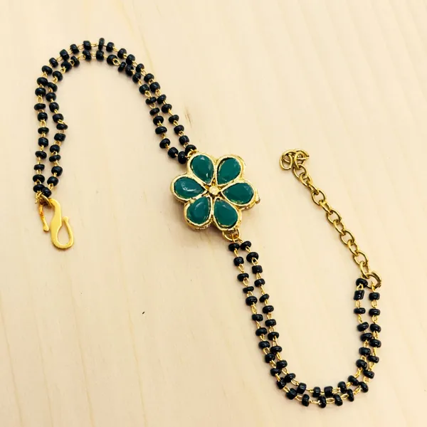 Allure_Fusion_Hand_Mangalsutras