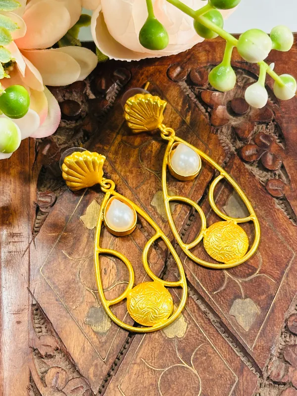 Dhivara_Anti_Tarnisg_Jisha_Brass_Danglers