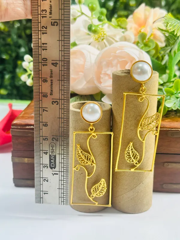 Dhivara_Anti_Tarnish_Gold_Plated_Elena_Brass_Earring