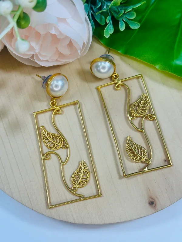 Dhivara_Anti_Tarnish_Gold_Plated_Elena_Brass_Earring