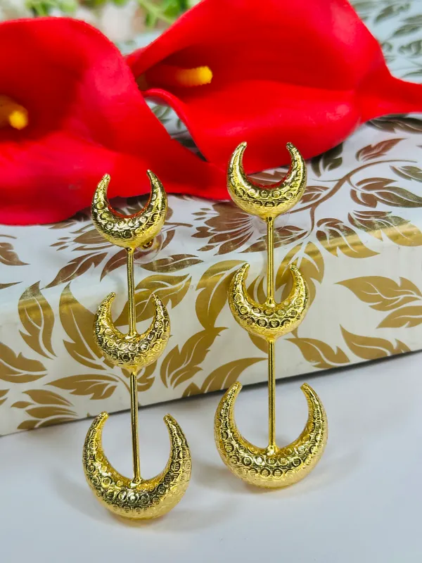 Dhivara_Anti_Tarnish_Gold_Plated_Moon_Brass_Earring