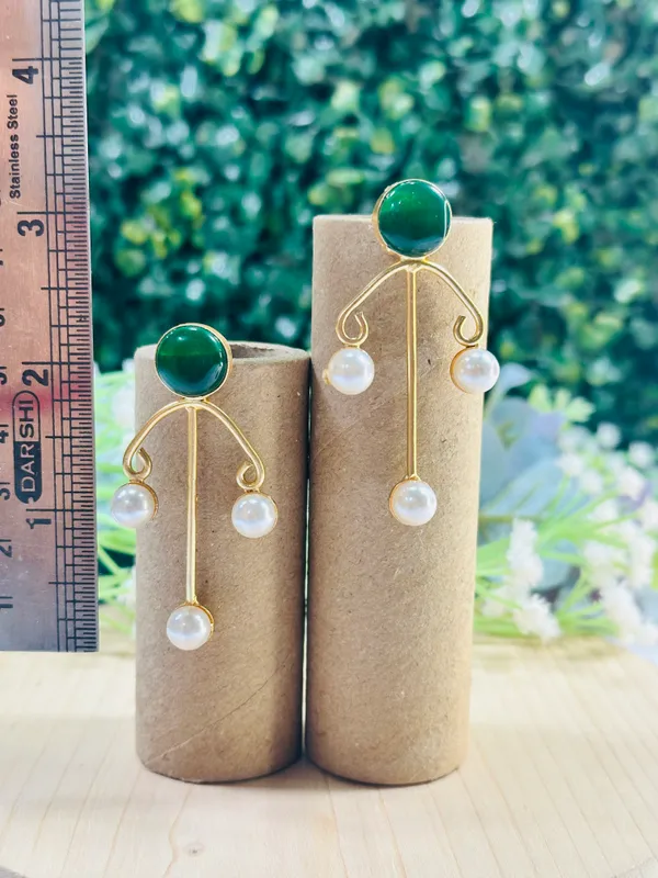 Dhivara_Anti_Tarnish_Green_Nalini_Earring