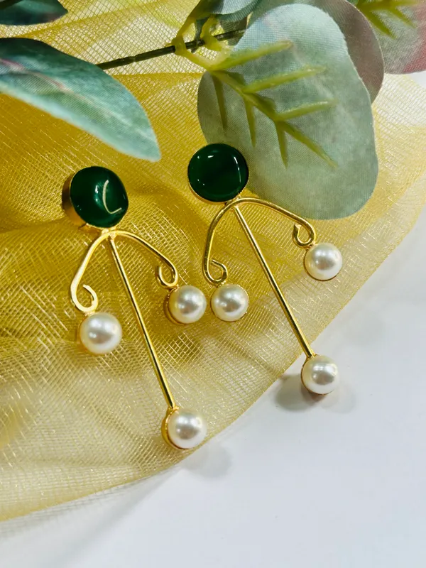 Dhivara_Anti_Tarnish_Green_Nalini_Earring