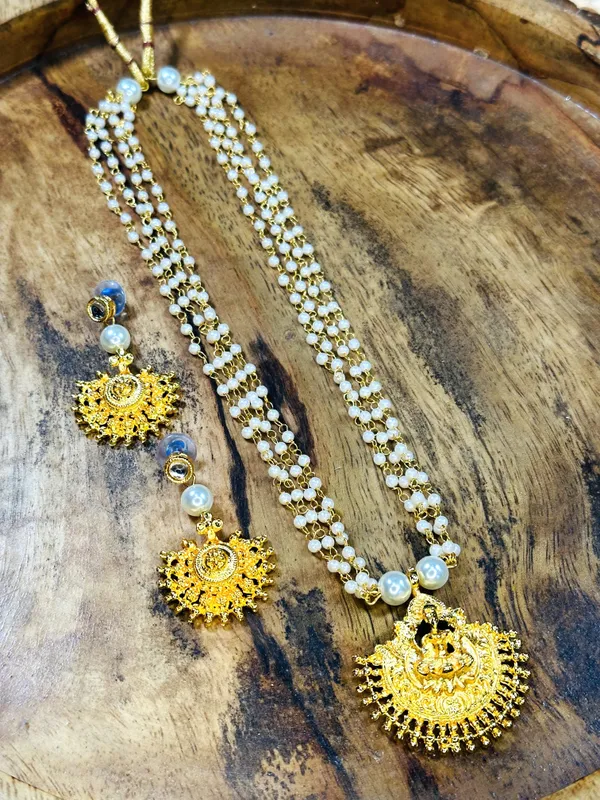 Beautiful_Designed_Temple_Gold_Plated_Jewellery_Set