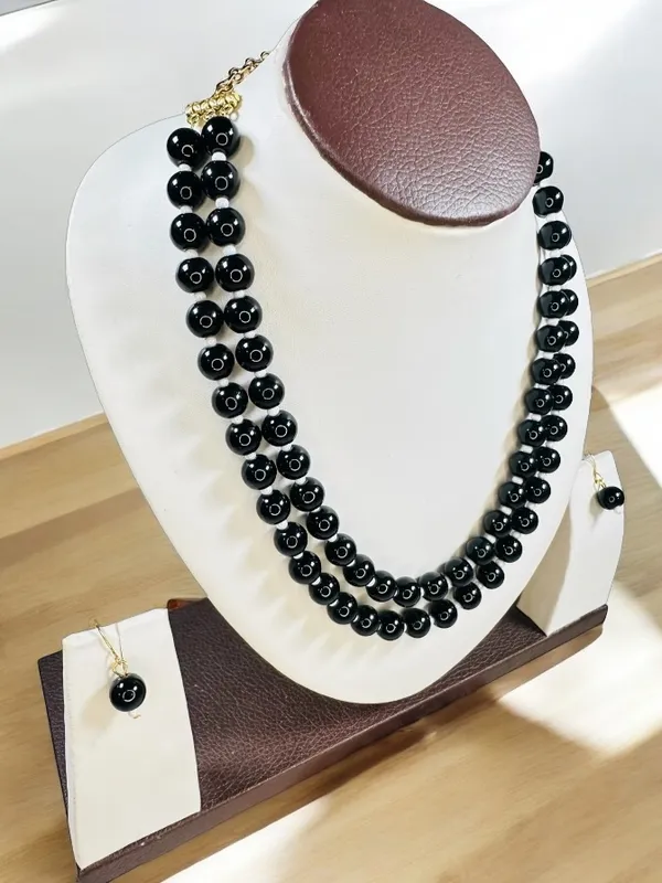 Dhivara_Beautiful_Double_Line_Black_Pearl_Necklace_Set_For_Women