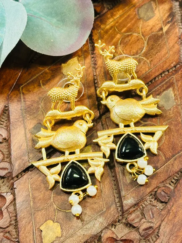 Dhivara_Black_Bird_Anti_Tarnish_Earring