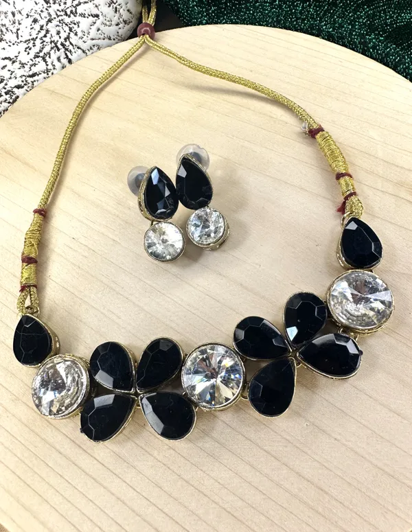 Ebiya_Elegant_Copper_Chokar_Necklace_Sets