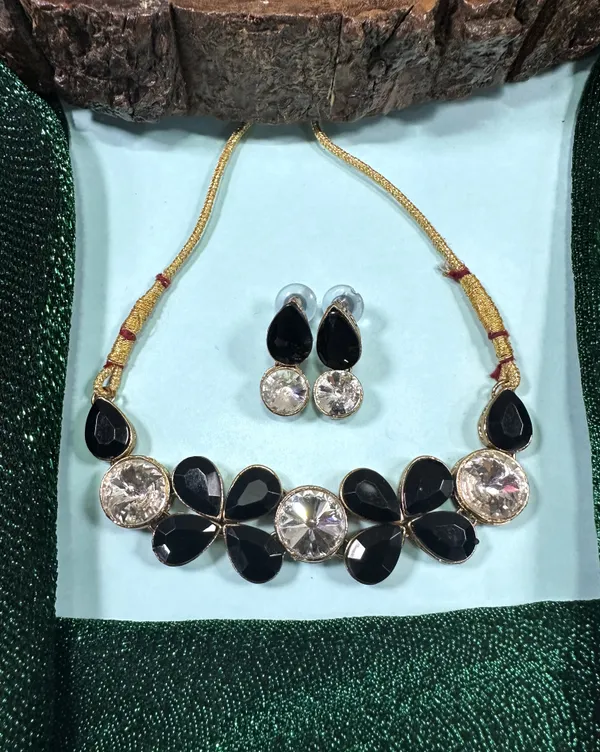 Ebiya_Elegant_Copper_Chokar_Necklace_Sets