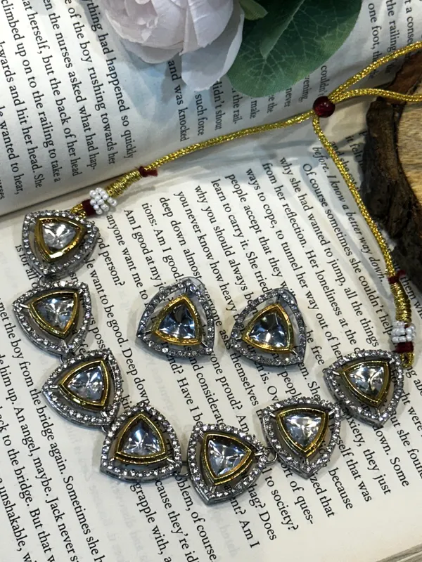Dhivara_Fusion_Fashion_Duble_Ton__Kundan_Jewellery_Set