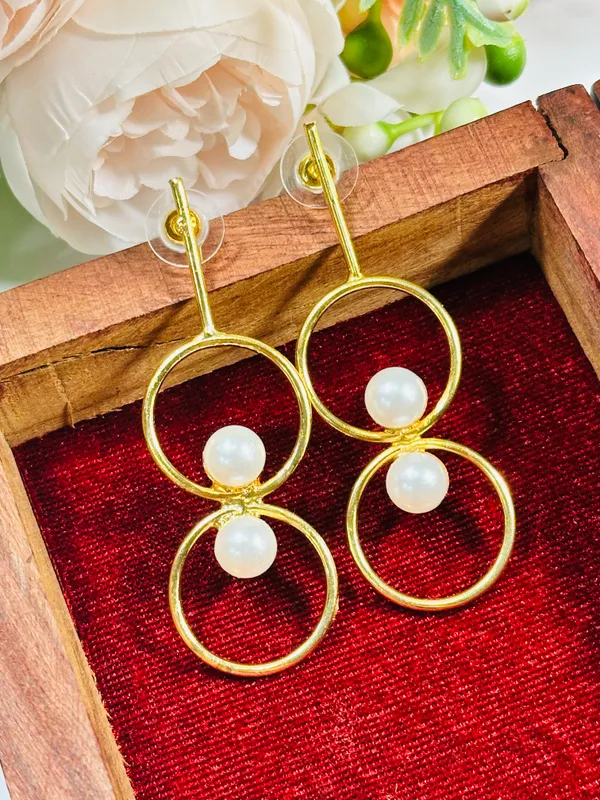 Dhivara_Golden_Anti_Tarnish_Larissa_Brass_Earring