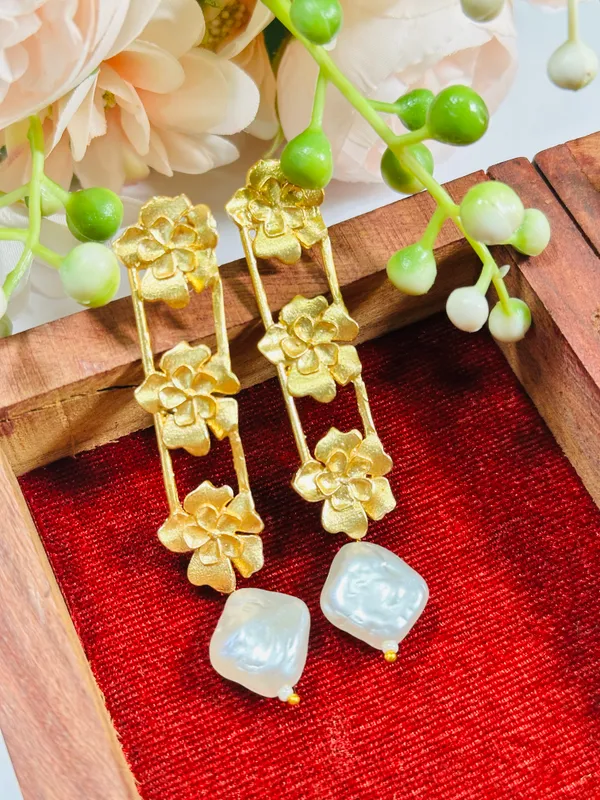 Dhivara_Golden_Maysi_Brass_Earring