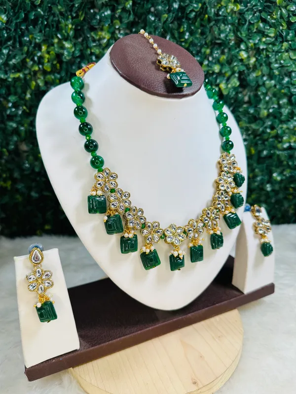 Dhivara_Green_Alloy_Copper_Jewellery_Set_For_Women