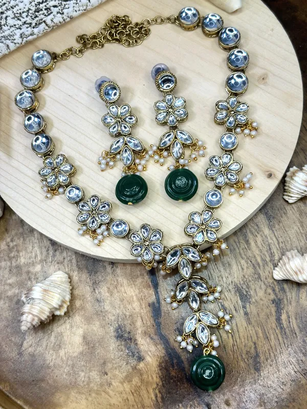 Green_Alloy_Copper_Jewellery_Set_For_Women