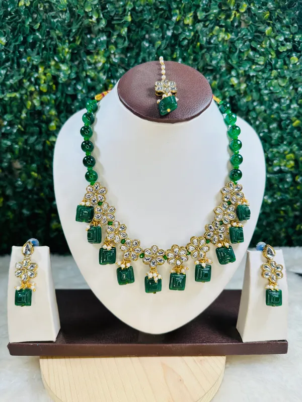 Dhivara_Green_Alloy_Copper_Jewellery_Set_For_Women