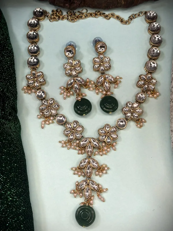 Green_Alloy_Copper_Jewellery_Set_For_Women