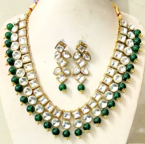 Dhivara_Green_Kundan_And_Alloy_Jewellery_Set
