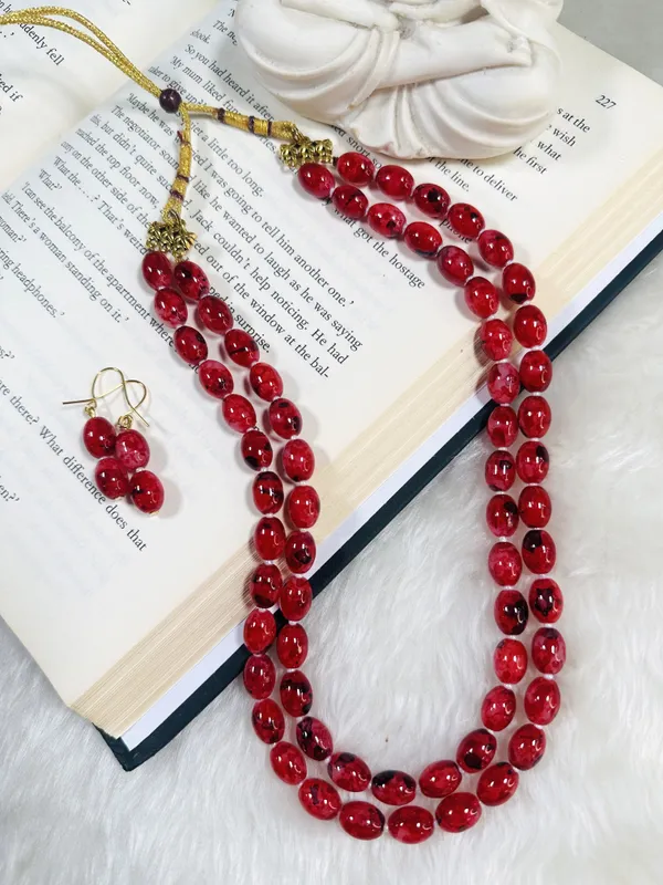 Dhivara_Latest_Two_Layer_Oval_Shap_Red_Pearl_Necklace_Set