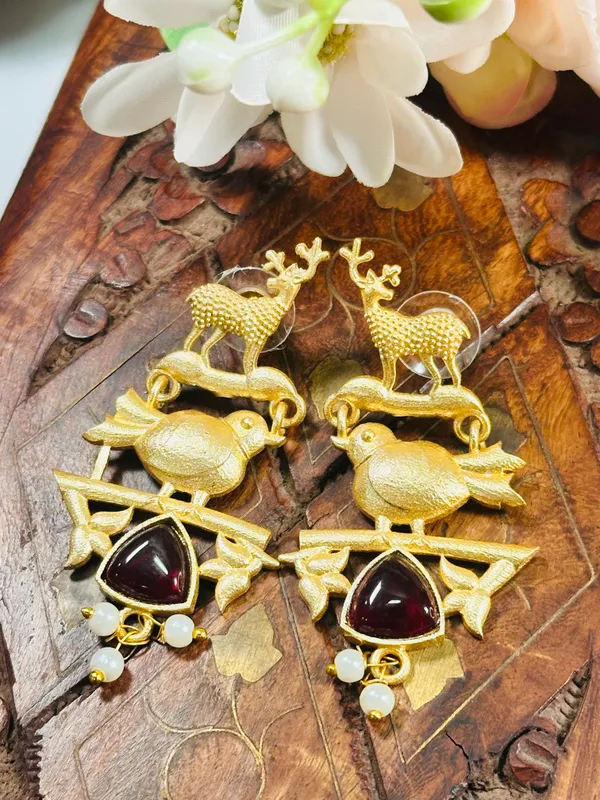 Dhivara_Maroon_Bird_Anti_Tarnish_Earring