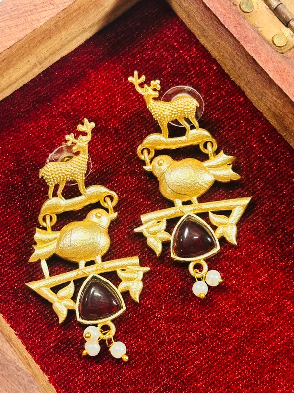 Dhivara_Maroon_Bird_Anti_Tarnish_Earring