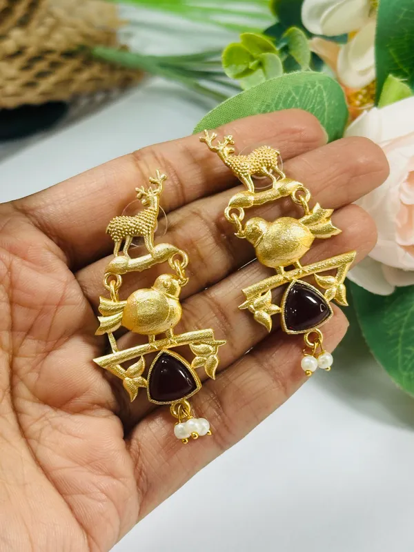 Dhivara_Maroon_Bird_Anti_Tarnish_Earring
