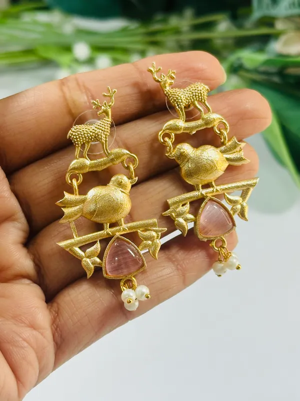 Dhivara_Pink_Bird_Anti_Tarnish_Earring
