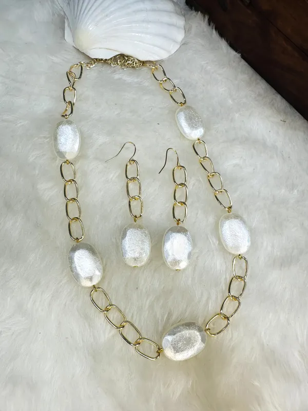 Dhivara_Shimmering_Glittering_Necklace_Sets_For_Women