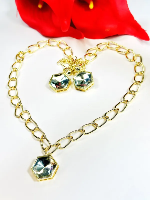 Dhivara_Shimmering_Glittering_Necklace_Sets_For_Women