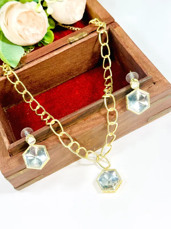 Dhivara_Shimmering_Glittering_Necklace_Sets_For_Women