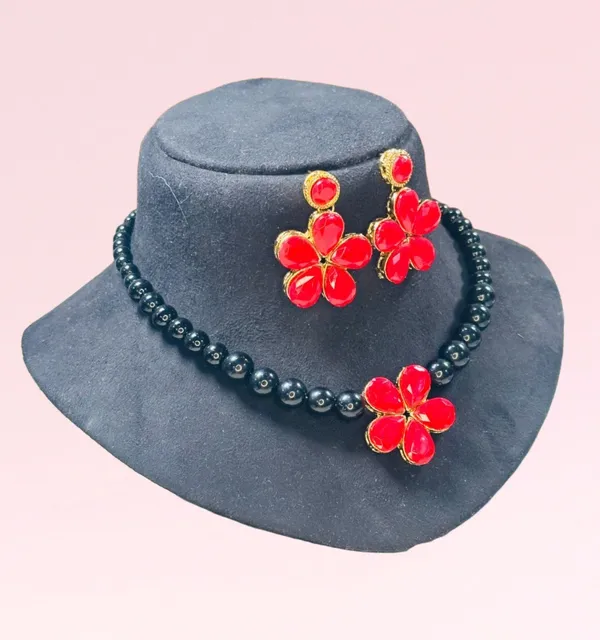 Dhivara_Stunning_Elegant_Red_And_Black_Necklace_With_Earring