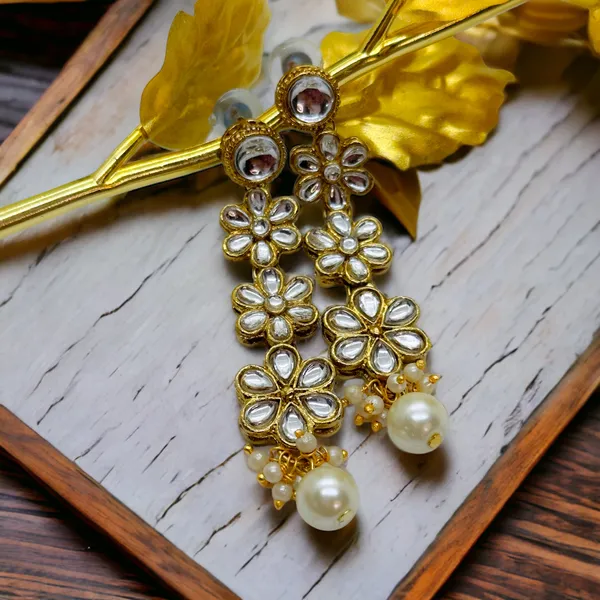 Stylish_Kundan_And_Alloy_Women���S_Earring