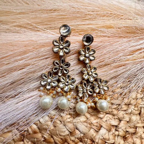 Stylish_Kundan_And_Alloy_Women���S_Earring