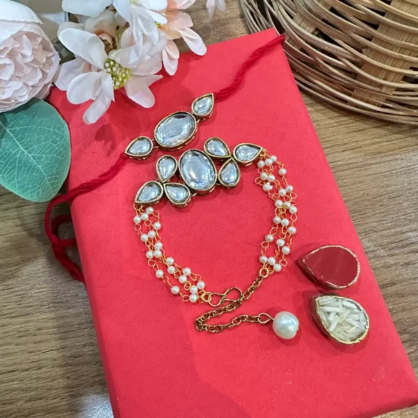 Dhivara_Designer_Bhaiya_Bhabhi_Rakhi_With_Roli_Chawal_(1_Bhabhi_Rakhi,_1_Bhaiya_Rakhi,_Roli_Chawal)