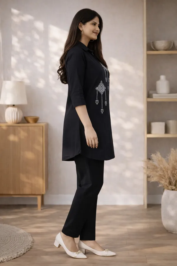 Women_Luxe_Black_Co-ord_Set_in_Linen_cotton