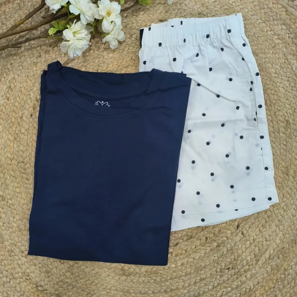 White_&_Black_Cotton_Half_Sleeve_Round_T_Shirt_With_Shorts_For_Women
