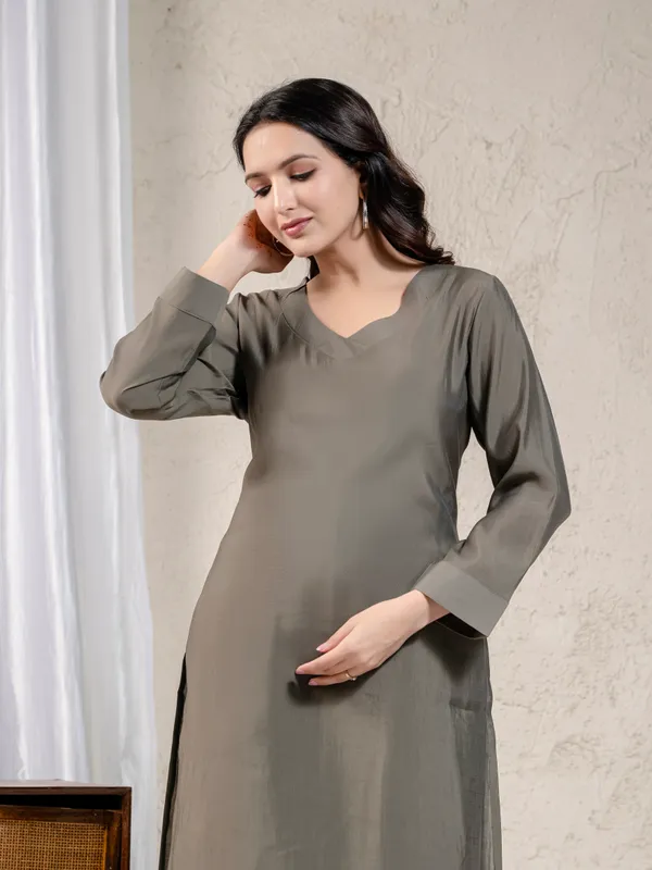 Grey_Pure_Muslin_Straight_Cut_Kurta_Set