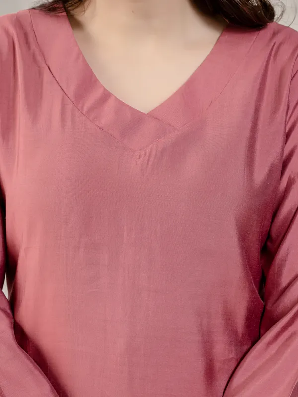 Pink_Pure_Muslin_Straight_Cut_Kurta_Set