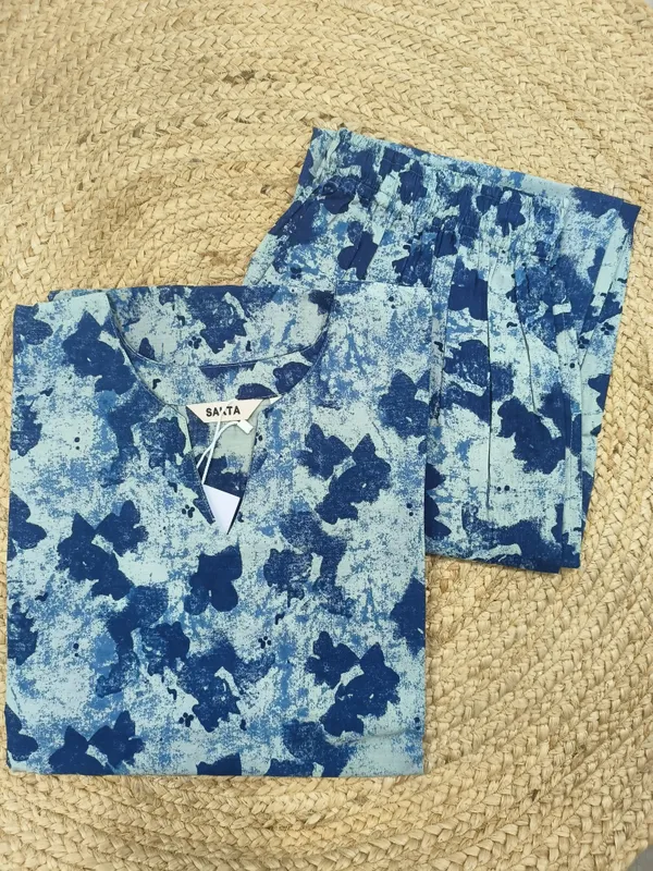 Tie-Dye_Blue_Pure_Cotton_3/4_Sleeves_Round_Kurta_With_Bottom_For_Women