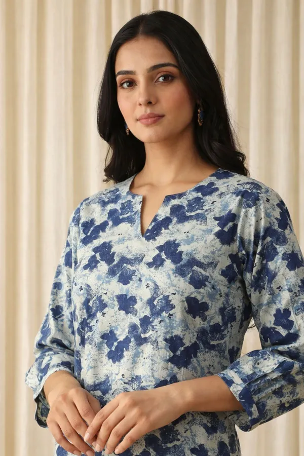 Tie-Dye_Blue_Pure_Cotton_3/4_Sleeves_Round_Kurta_With_Bottom_For_Women