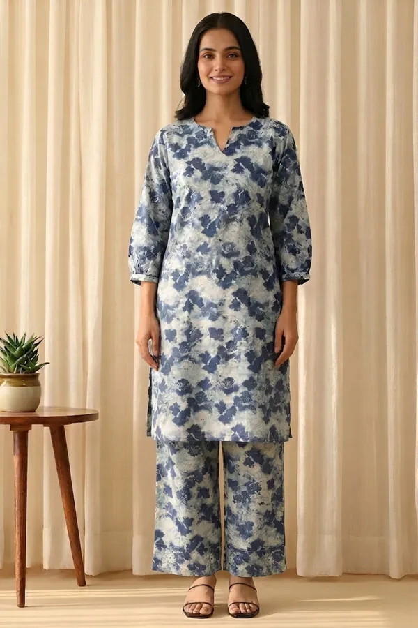 Tie-Dye_Blue_Pure_Cotton_3/4_Sleeves_Round_Kurta_With_Bottom_For_Women