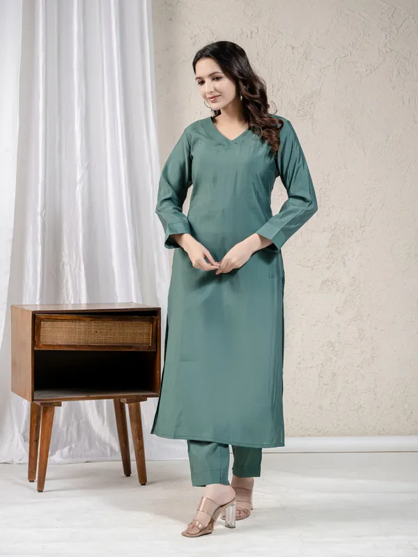 Green_Pure_Muslin_Straight_Cut_Kurta_Set
