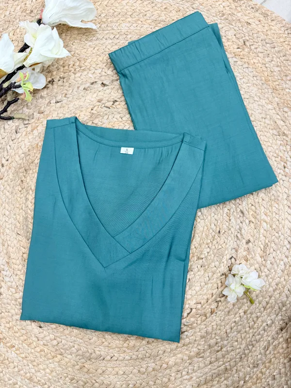 Green_Pure_Muslin_Straight_Cut_Kurta_Set