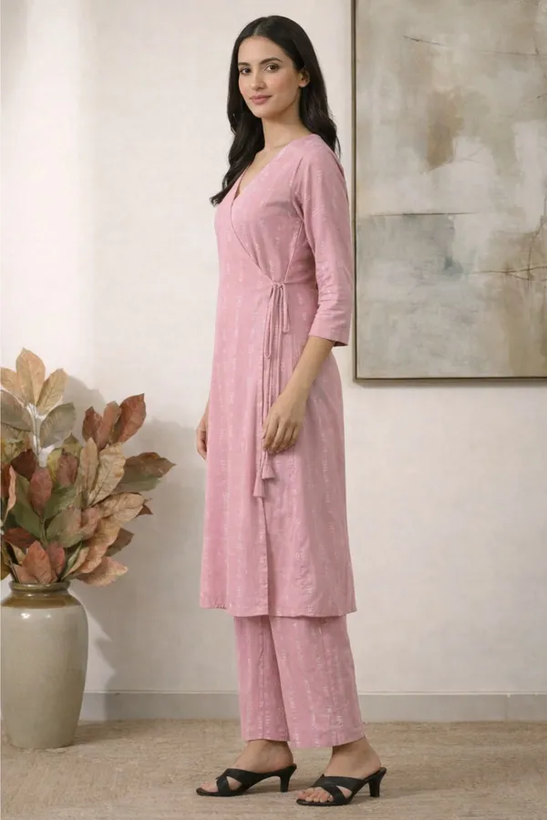 Pastel_Pink_Viscose_Blend_3/4_Sleeves_V-Neck_Angrakha_Kurta_With_Bottom_Set_For_Women